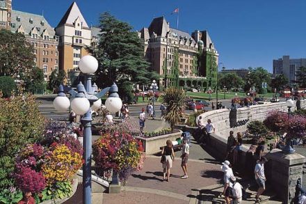 加拿大卑诗大学拟明年秋季上调留学生学费与住宿费