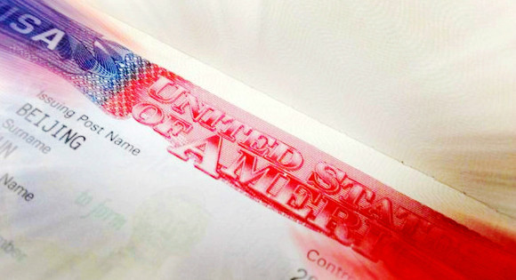 赴美留学生赞签证有效期延长：有假期可放心回国