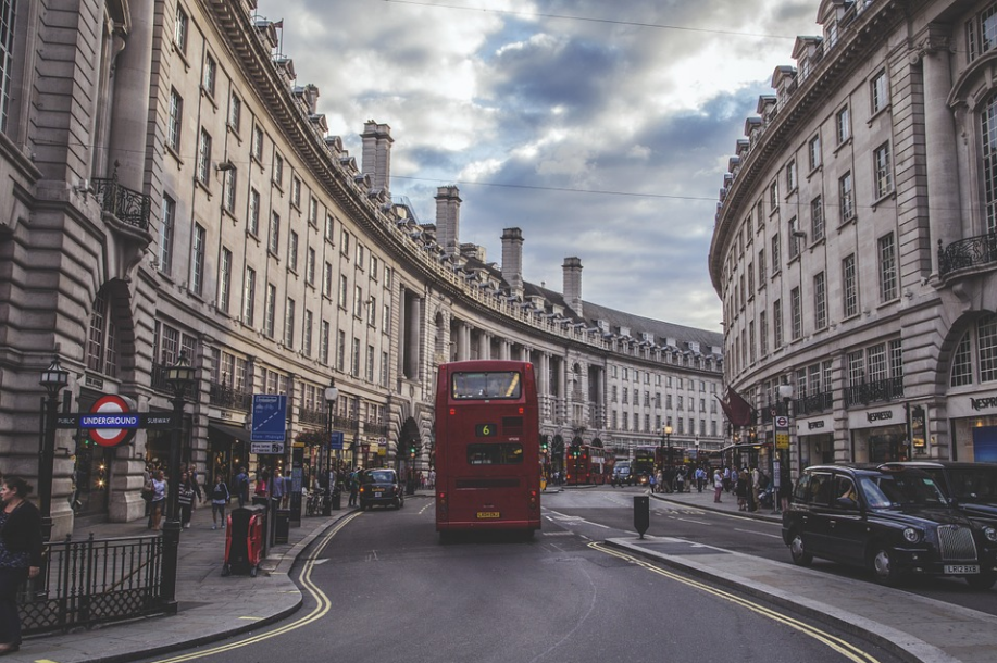 英国留学| 这些英国大学的教育或英语专业接受转专业申请！